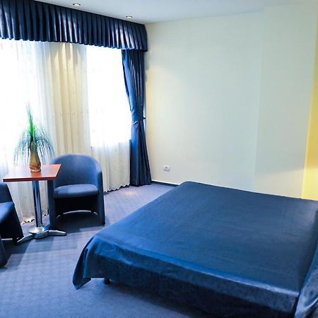 Samaa Hotel Bukares Bagian luar foto