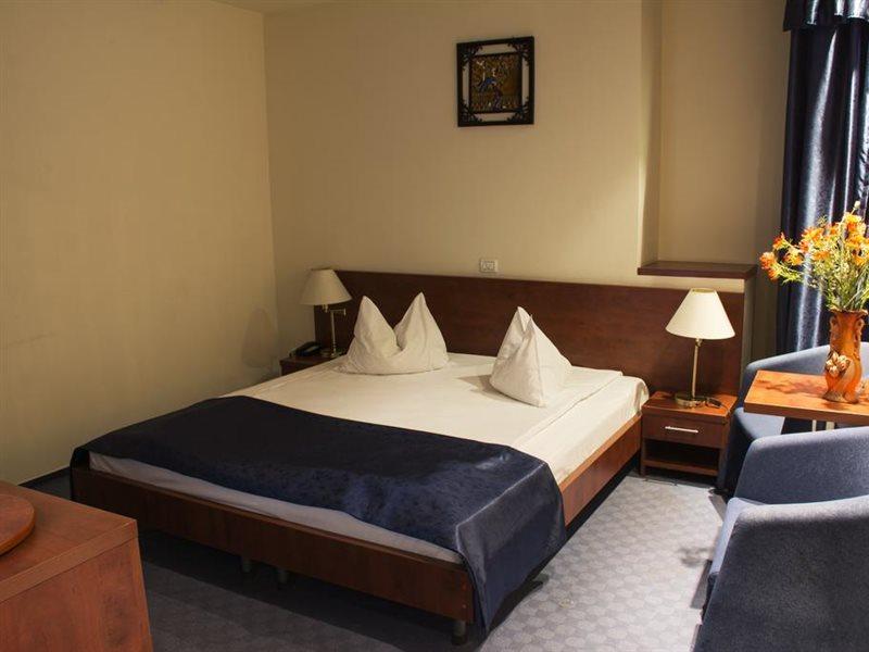 Samaa Hotel Bukares Bagian luar foto