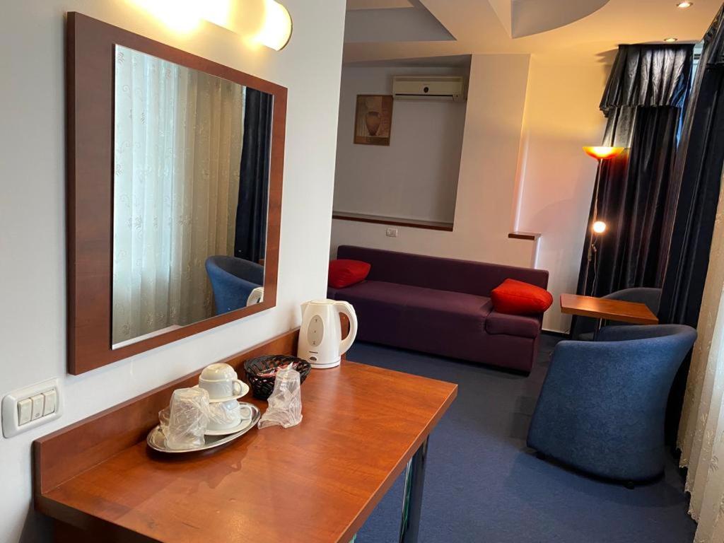Samaa Hotel Bukares Bagian luar foto