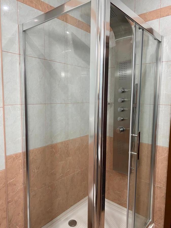 Samaa Hotel Bukares Bagian luar foto