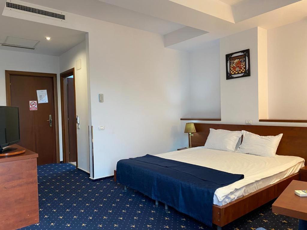 Samaa Hotel Bukares Bagian luar foto