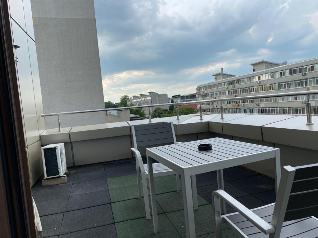 Samaa Hotel Bukares Bagian luar foto