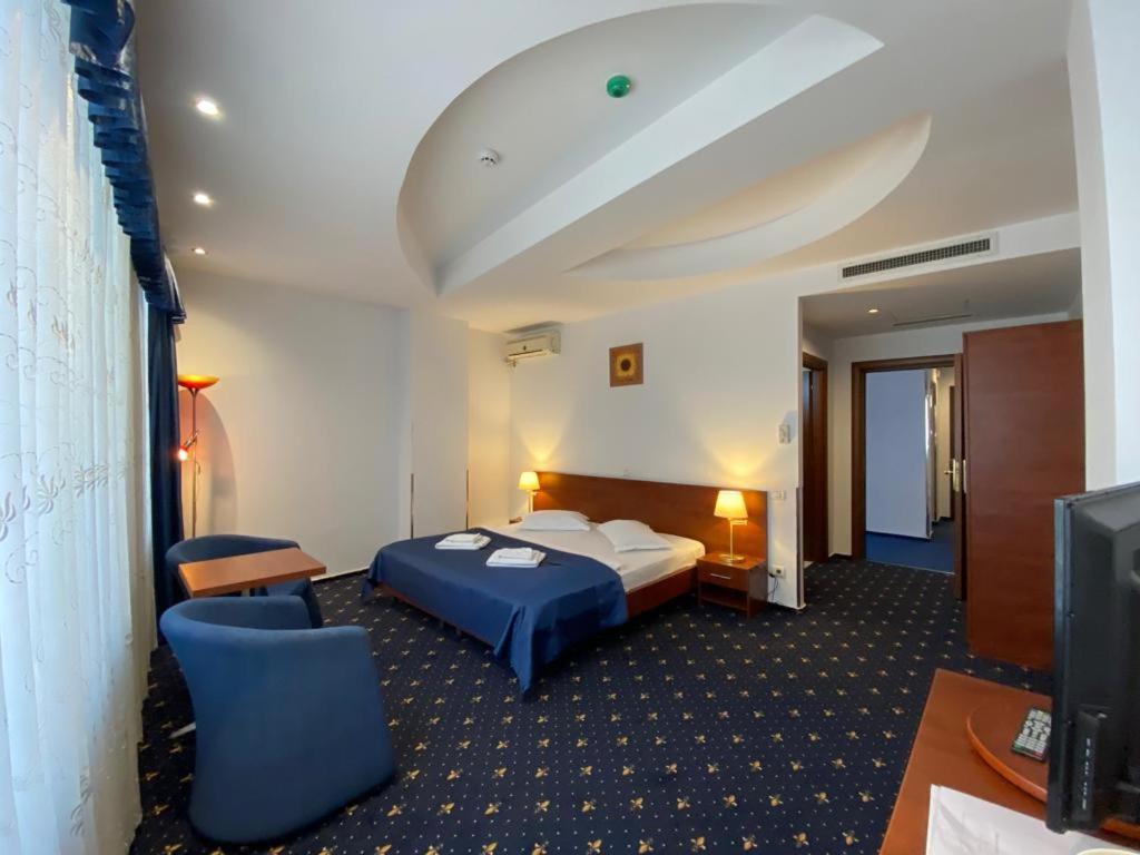 Samaa Hotel Bukares Bagian luar foto