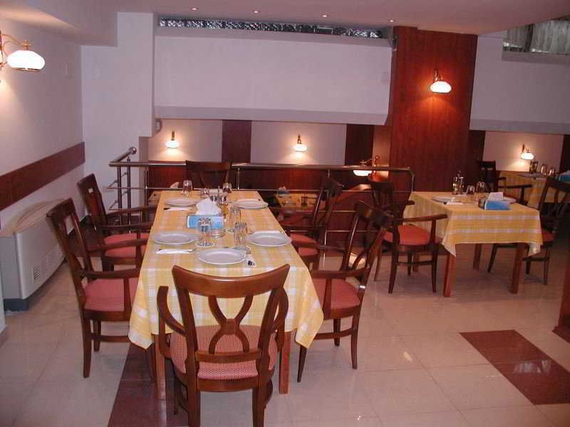 Samaa Hotel Bukares Bagian luar foto